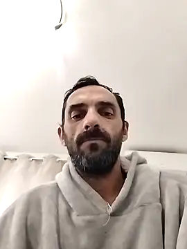 hotmen83 online show from October 27, 2025, 11:25 am