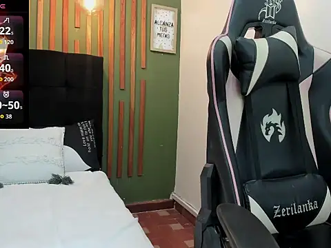 Sex samantha online show from September 18, 2025, 1:24 pm