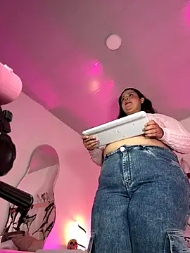 SamanthaDiamonds  online show from October 25, 2025, 12:29 am