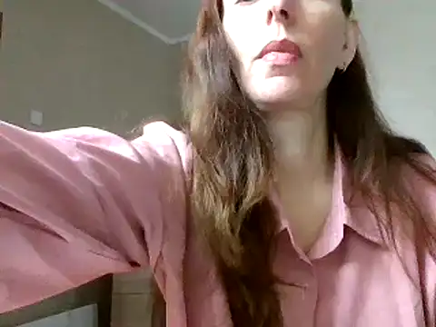 CandiCole online show from September 30, 2025, 7:02 am