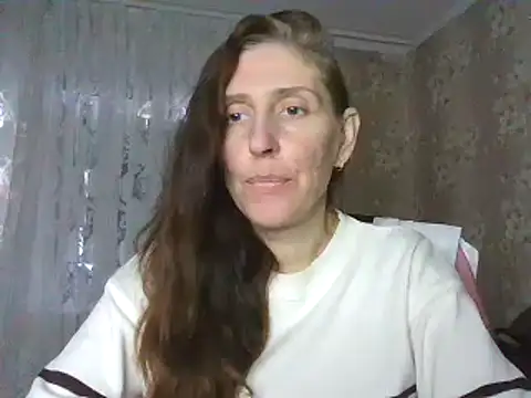 CandiCole online show from November 12, 2025, 1:11 pm