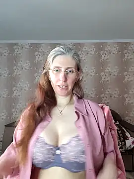 CandiCole online show from June 2, 2026, 6:48 am