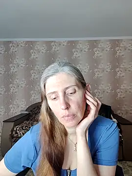 CandiCole online show from July 1, 2026, 5:42 am