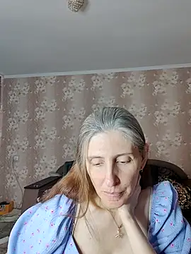 CandiCole online show from July 8, 2026, 5:56 am