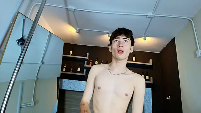 Snapshot of _DantFox_ chatting on October 11, 2025, 8:29 pm DantFox online show from October 11, 2025, 8:29 pm