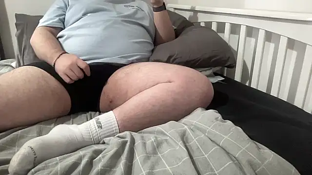 Snapshot of British_28 chatting on April 26, 2026, 2:04 pm British 28 online show from April 26, 2026, 2:04 pm