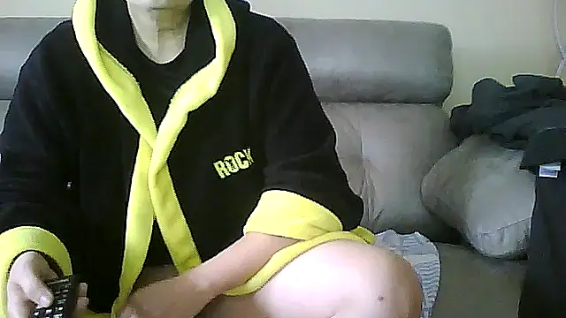 Snapshot of geli45 chatting on January 12, 2026, 11:26 am geli45 online show from January 12, 2026, 11:26 am