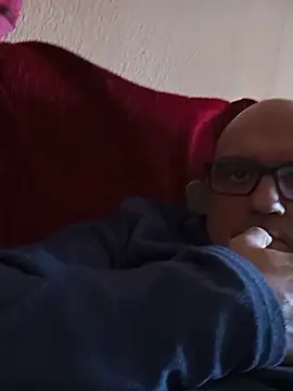 Snapshot of geli45 chatting on March 2, 2026, 3:30 pm geli45 online show from March 2, 2026, 3:30 pm