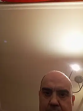 Snapshot of geli45 chatting on March 3, 2026, 11:10 pm geli45 online show from March 3, 2026, 11:10 pm