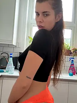 AlitaNova online show from October 3, 2025, 11:07 am