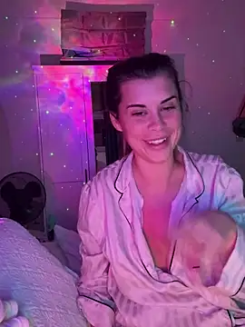 AlitaNova online show from October 7, 2025, 11:02 pm