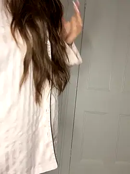 AlitaNova online show from November 26, 2025, 9:05 pm