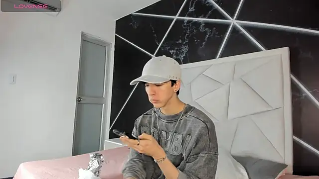 Snapshot of AerumChae chatting on May 19, 2026, 12:00 pm AerumChae online show from May 19, 2026, 12:00 pm
