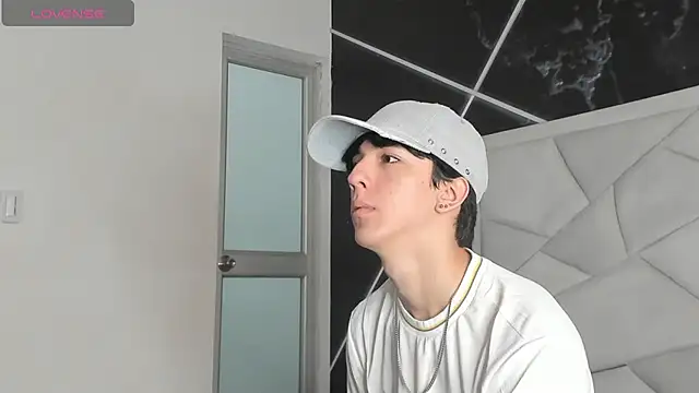 Snapshot of AerumChae chatting on June 17, 2026, 11:56 am AerumChae online show from June 17, 2026, 11:56 am