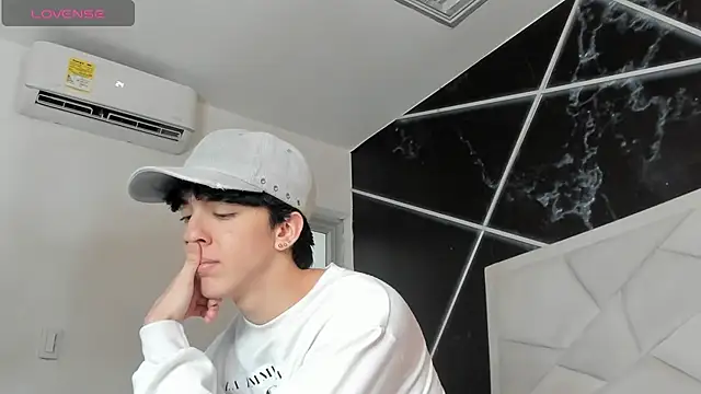 Snapshot of AerumChae chatting on July 28, 2026, 12:34 pm AerumChae online show from July 28, 2026, 12:34 pm