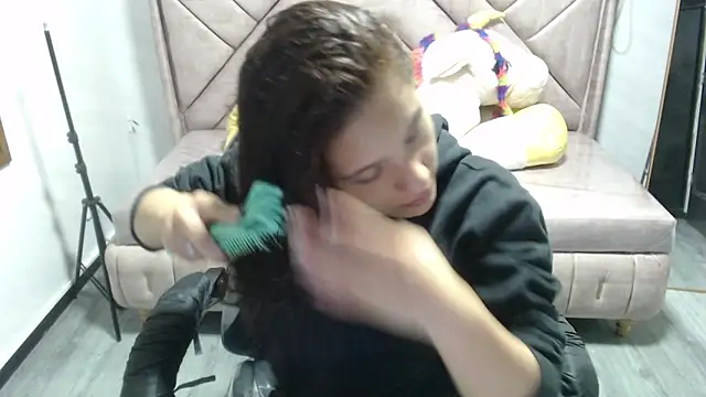 Snapshot of Velvet_Moon_V chatting on November 12, 2025, 12:27 pm Velvet Moon V online show from November 12, 2025, 12:27 pm