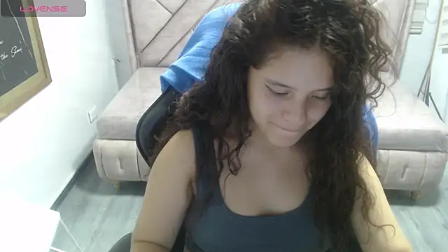 Velvet Moon V online show from February 12, 2026, 7:53 pm