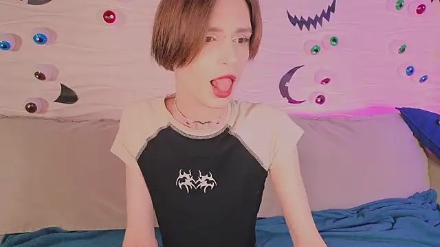 Snapshot of madi_snow chatting on October 31, 2025, 5:08 am madi snow online show from October 31, 2025, 5:08 am