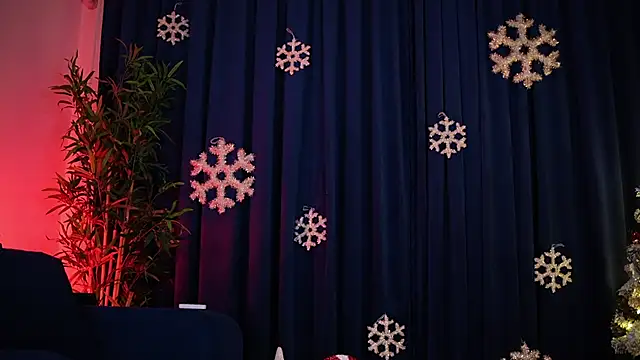  ChloeLee  online show from December 13, 2025, 7:53 pm