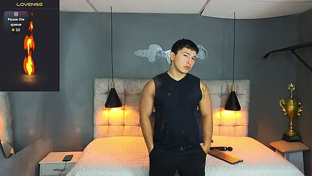 Snapshot of Horny_nick18 chatting on September 25, 2025, 2:32 pm Horny nick18 online show from September 25, 2025, 2:32 pm