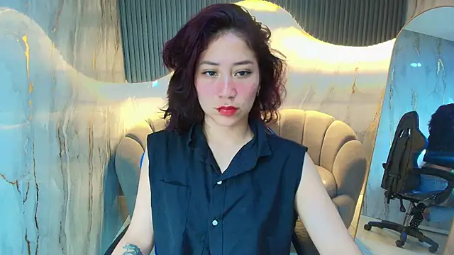 Snapshot of valentina_r_ chatting on November 13, 2025, 3:16 am valentina r online show from November 13, 2025, 3:16 am