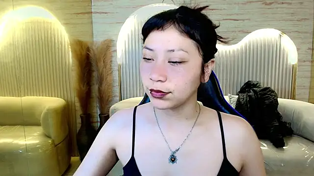 valentina r  online show from March 24, 2026, 3:11 am