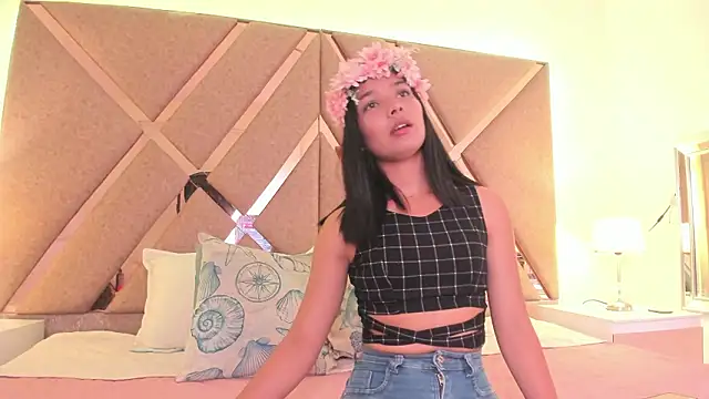 Snapshot of BelhaLawuo chatting on March 11, 2026, 8:04 pm BelhaLawuo online show from March 11, 2026, 8:04 pm