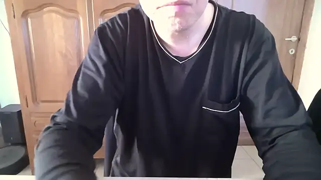 Naughty toysboy online show from January 3, 2025, 10:52 am