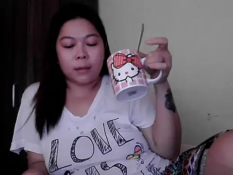 Snapshot of mimi15 chatting on May 9, 2026, 7:35 am mimi15 online show from May 9, 2026, 7:35 am