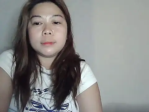 Snapshot of mimi15 chatting on July 29, 2026, 7:39 am mimi15 online show from July 29, 2026, 7:39 am