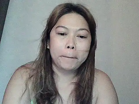 Snapshot of mimi15 chatting on August 8, 2026, 7:43 am mimi15 online show from August 8, 2026, 7:43 am