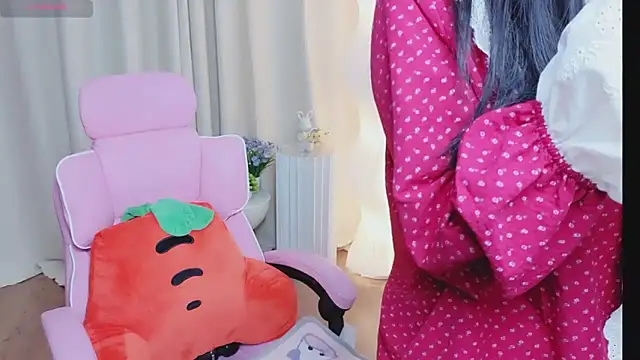 Miu-999 online show from December 18, 2025, 2:06 am