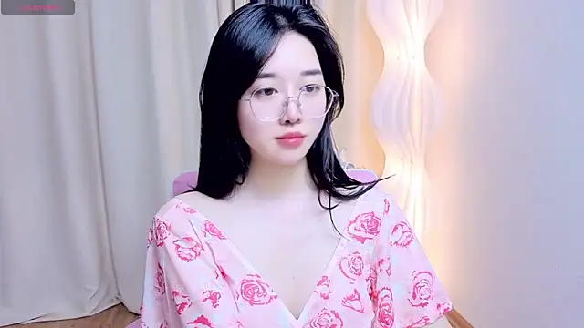 Miu-999 online show from April 24, 2026, 7:00 am