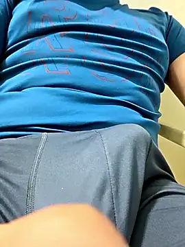 Snapshot of Renatox69 chatting on January 14, 2026, 3:01 am Renatox69 online show from January 14, 2026, 3:01 am