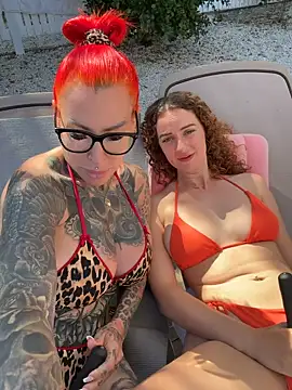 Snapshot of CatCoxx chatting on June 11, 2026, 6:11 am CatCoxx online show from June 11, 2026, 6:11 am