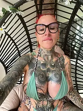 CatCoxx online show from August 3, 2026, 8:57 am