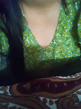 babyjunee12 online show from April 11, 2026, 4:22 pm