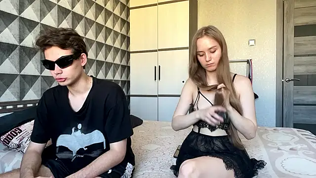 Snapshot of merycouple chatting on January 8, 2026, 2:47 am merycouple online show from January 8, 2026, 2:47 am