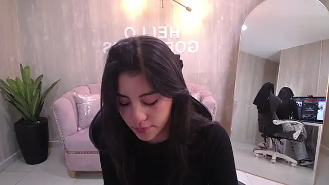 Snapshot of Zoe_Blaze_A chatting on September 19, 2025, 1:01 pm Zoe Blaze A online show from September 19, 2025, 1:01 pm