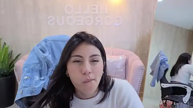 Snapshot of Zoe_Blaze_A chatting on November 4, 2025, 12:26 pm Zoe Blaze A online show from November 4, 2025, 12:26 pm