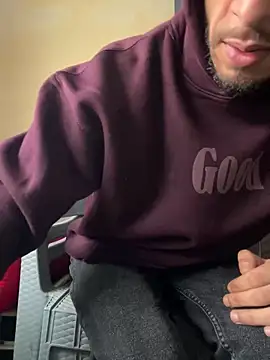 Snapshot of Yasar-Xxxl chatting on March 5, 2026, 8:32 am Yasar-Xxxl online show from March 5, 2026, 8:32 am