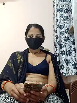 Snapshot of poojam93 chatting on December 18, 2025, 10:10 am poojam93 online show from December 18, 2025, 10:10 am