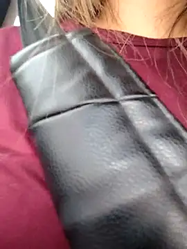 CristalHeart  online show from December 5, 2025, 7:21 pm