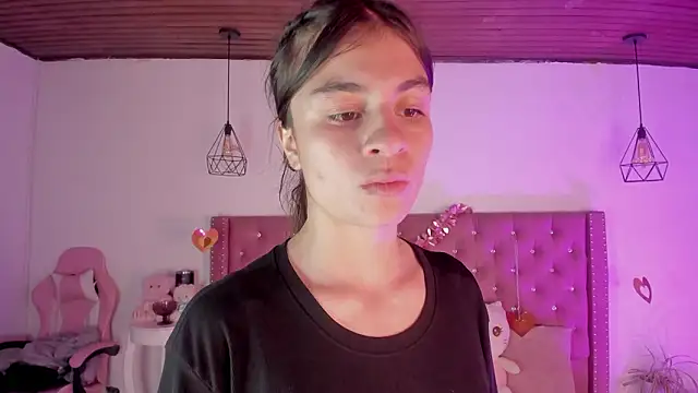 Jade rey  online show from March 16, 2026, 8:13 pm