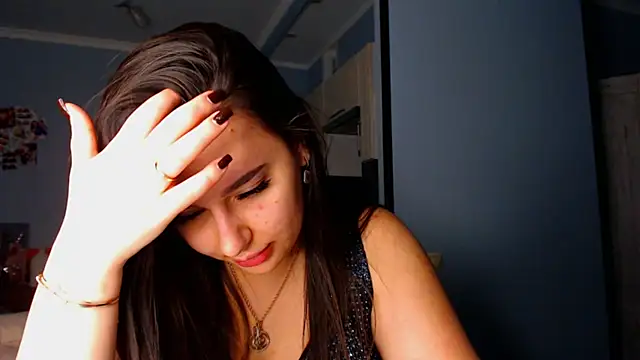 NikiWhite online show from September 25, 2025, 8:34 pm