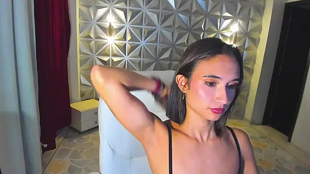 hellen tease online show from June 14, 2026, 1:13 pm