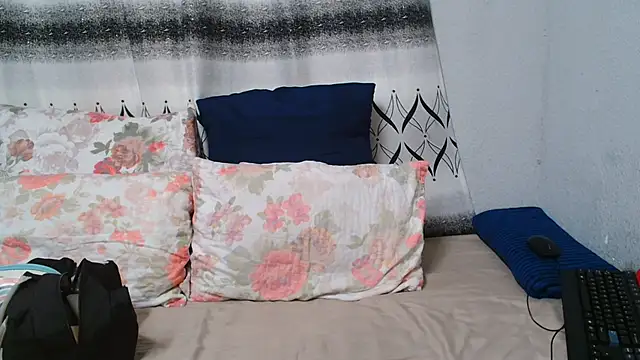 ChubbyBoobsxxx online show from June 15, 2026, 4:58 am