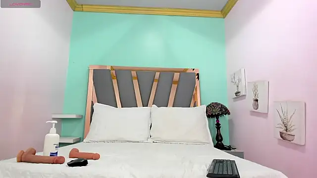 little lemmons  online show from November 1, 2025, 7:16 pm