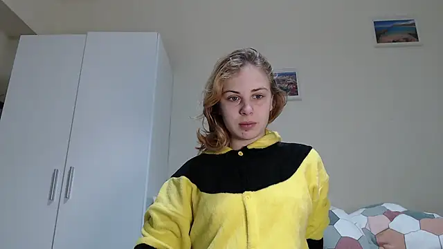 Alismoona online show from February 25, 2026, 11:42 am