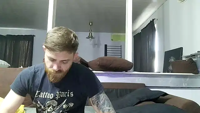 Bikerhot883hd online show from April 15, 2026, 4:14 pm